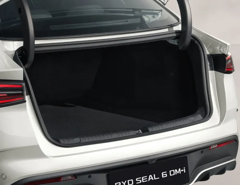 BYD SEAL 6 DM-i