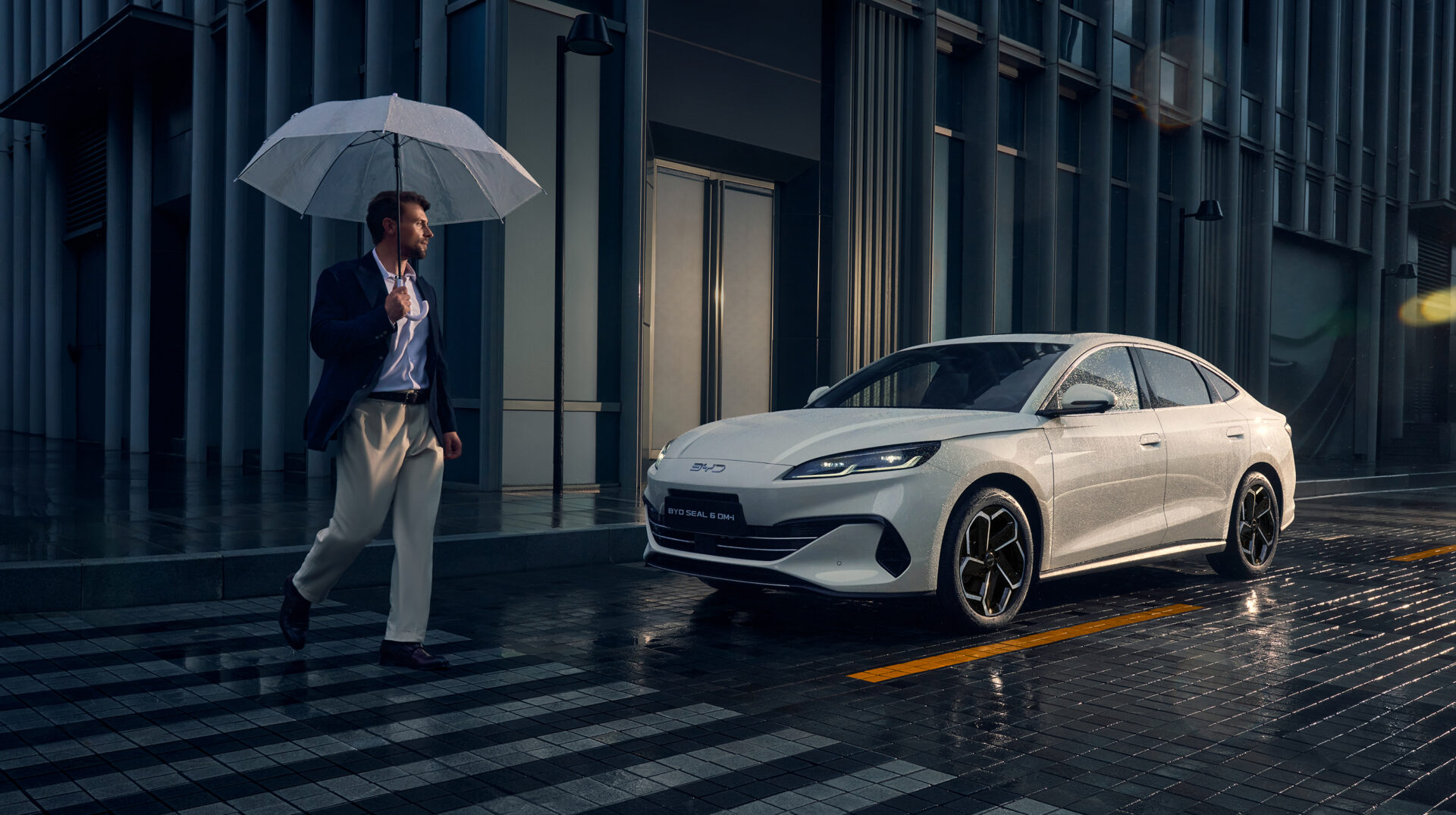 12、City scene at 45 degrees 18 inches silver wheel hub download JPG 5000PX RGB