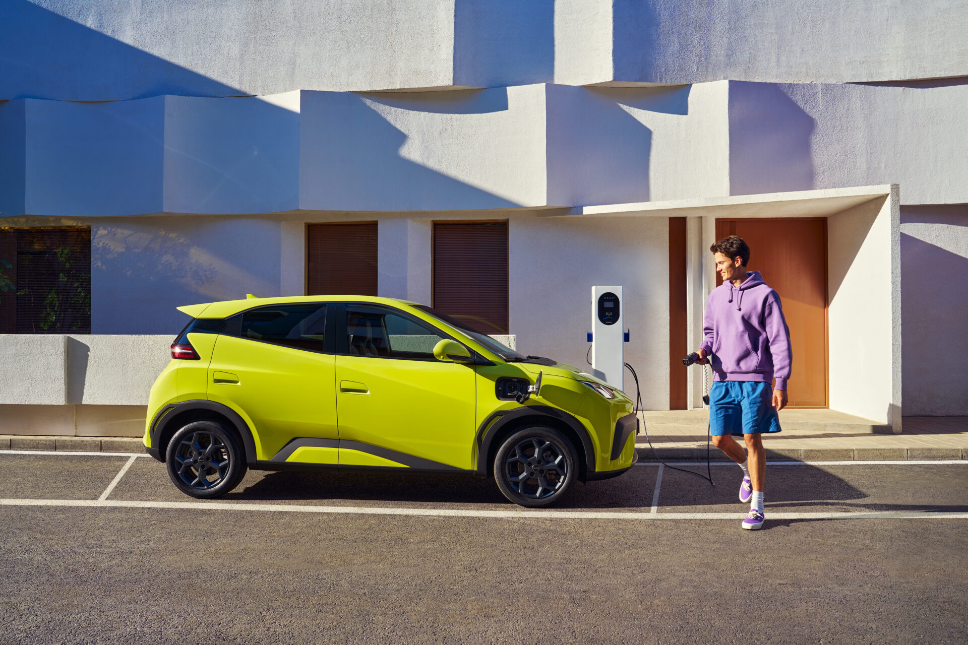 16、Right Charging download JPG 5000PX RGB