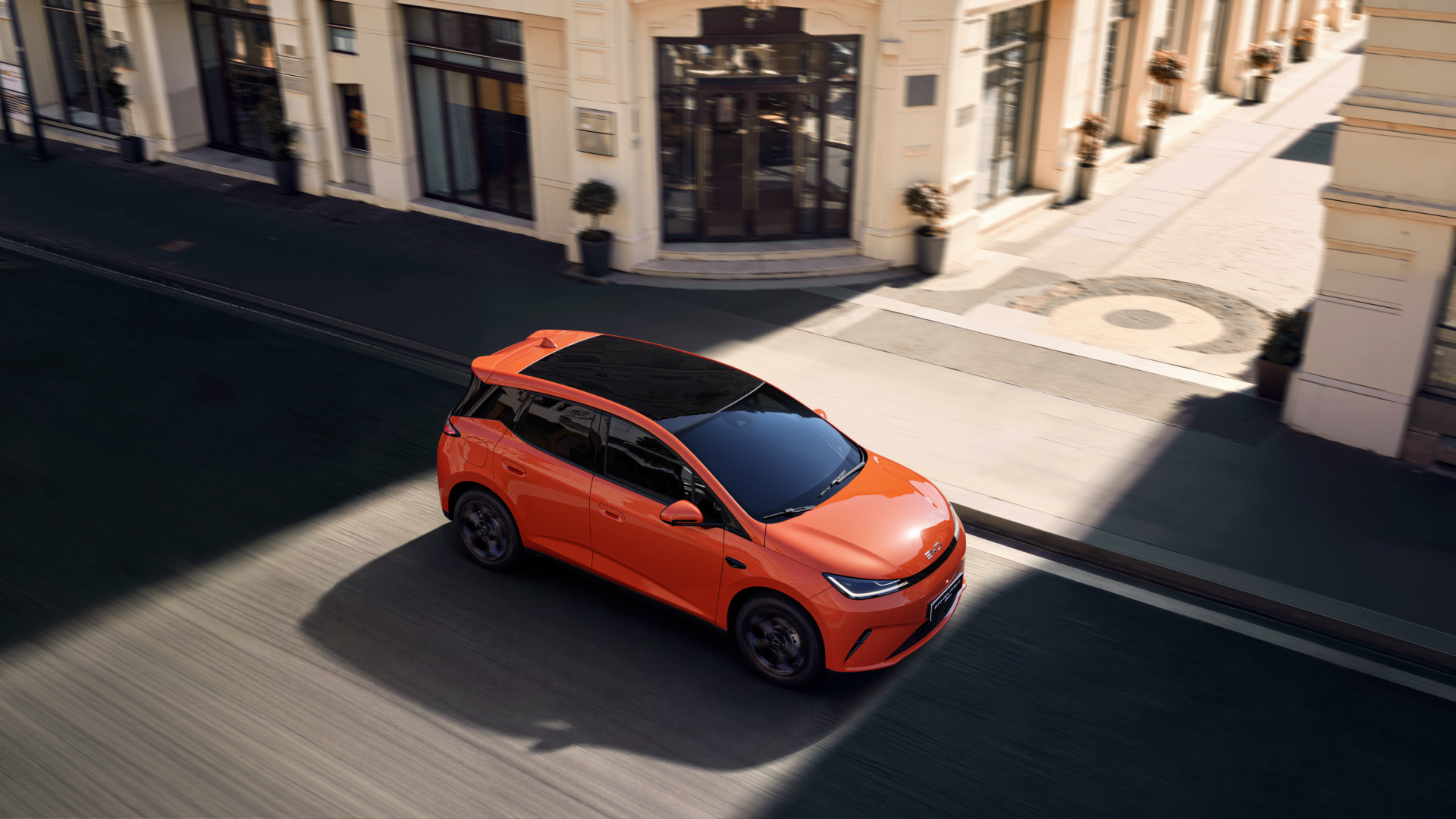 BYD Dolphin G DM-i - miejski hatchback, który nie boi się długich tras
