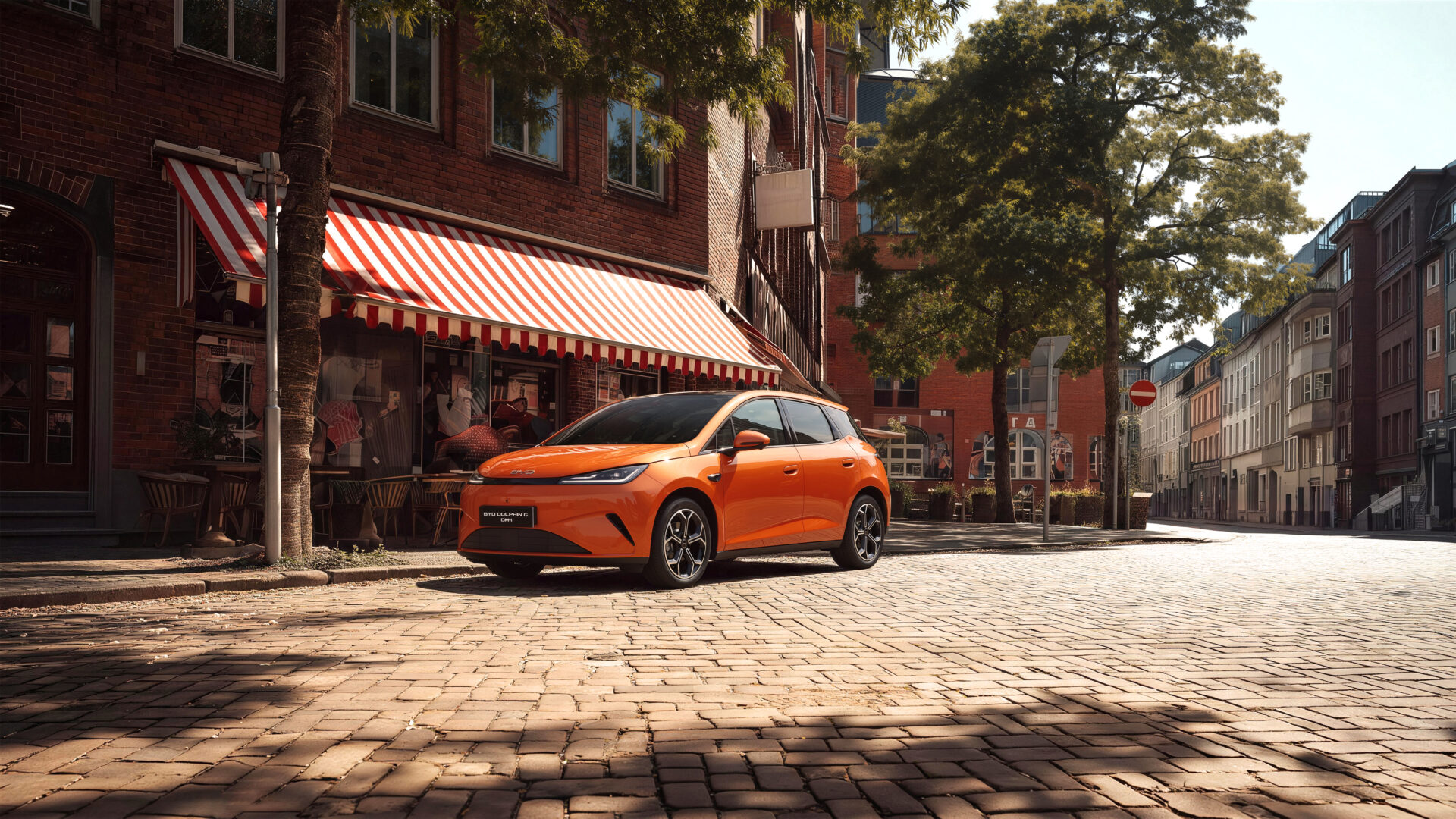 BYD Dolphin G DM-i - miejski hatchback, który nie boi się długich tras